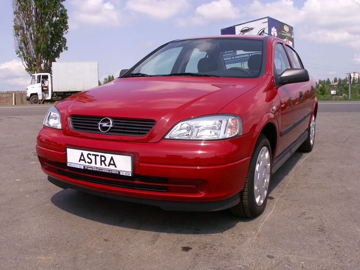 opel astra clasic character